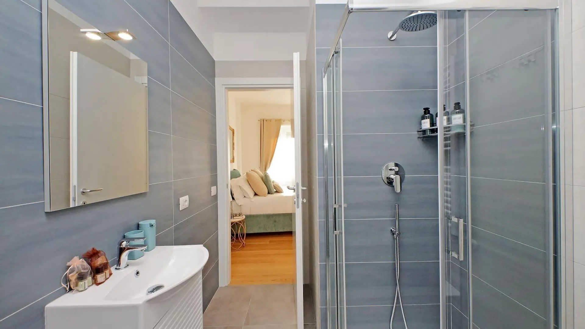 Graceful Apartment Near St Peter Metro 100 Mt Rome