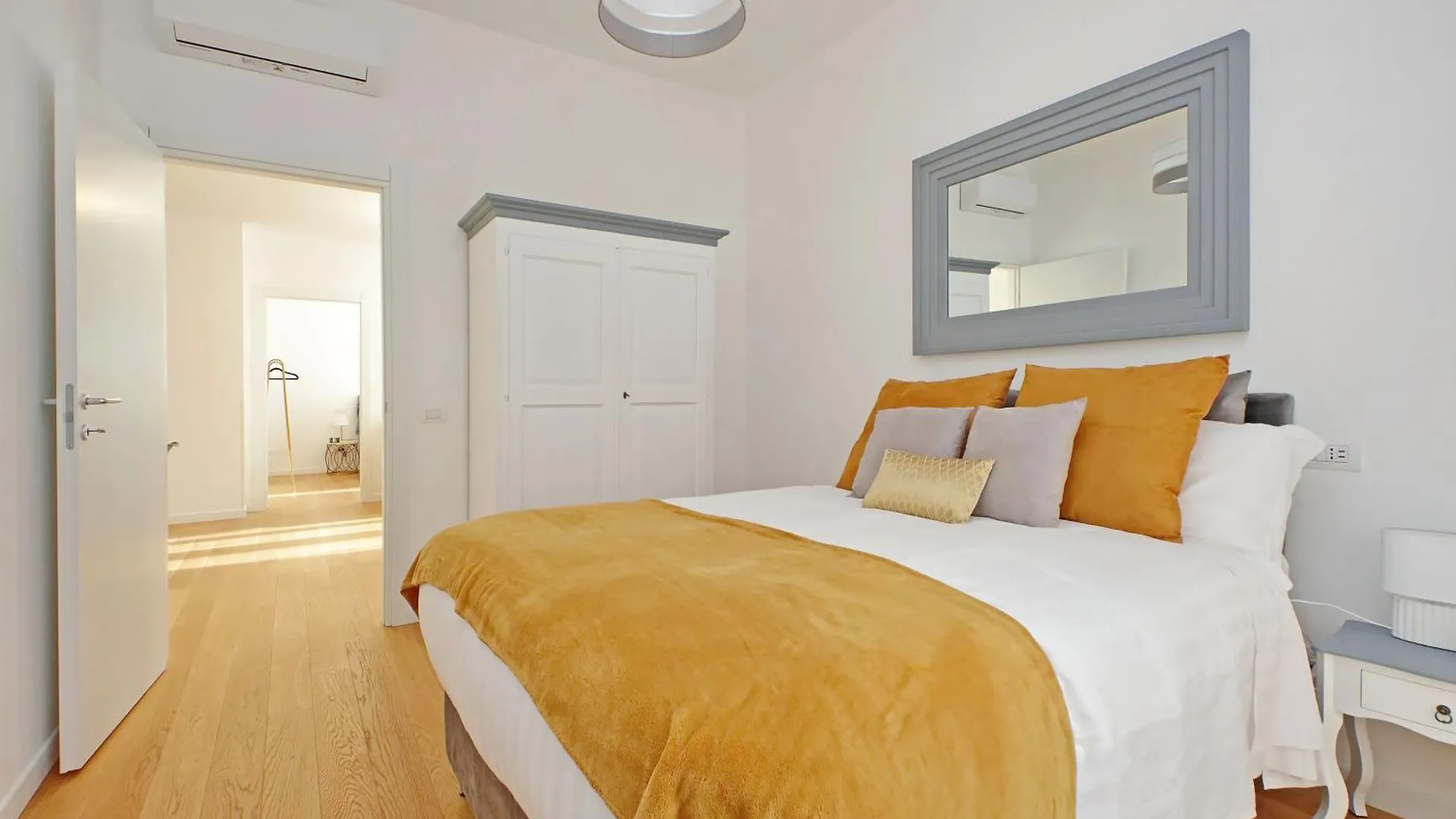Graceful Apartment Near St Peter Metro 100 Mt Rome
