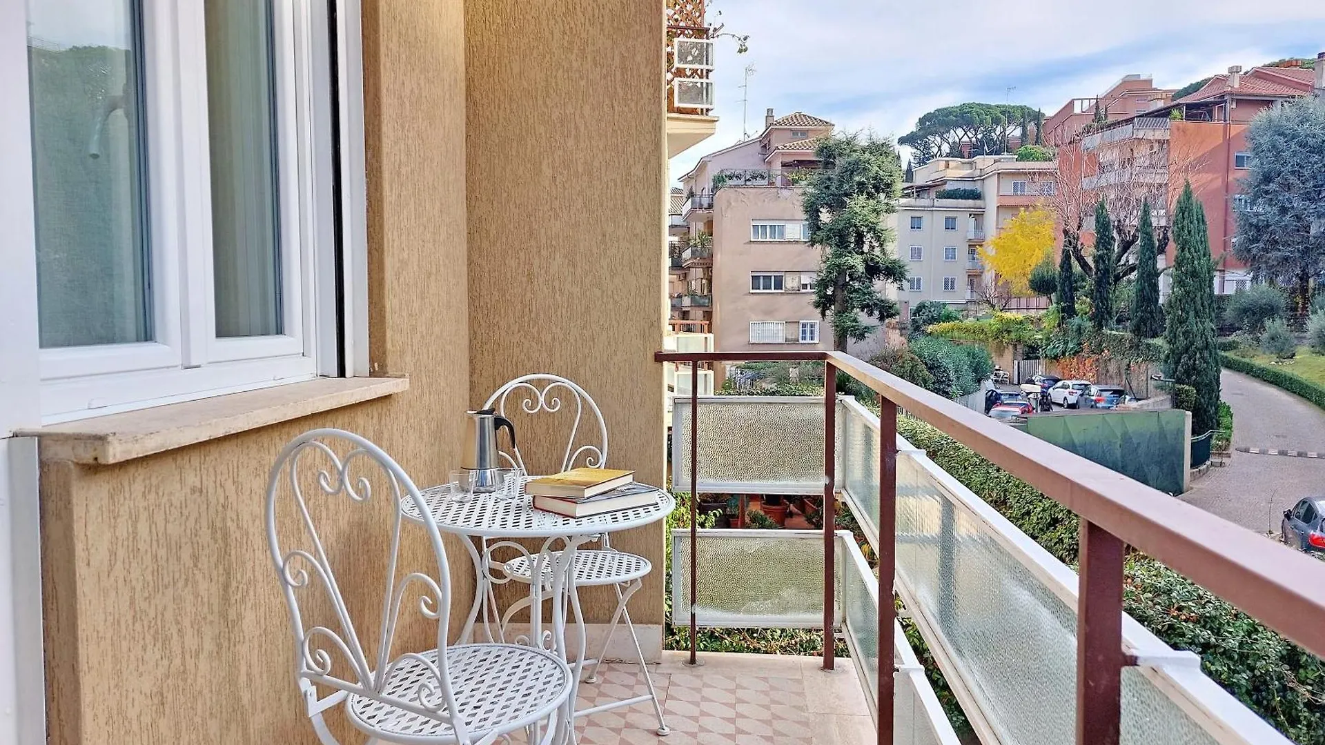Graceful Apartment Near St Peter Metro 100 Mt Rome Italy